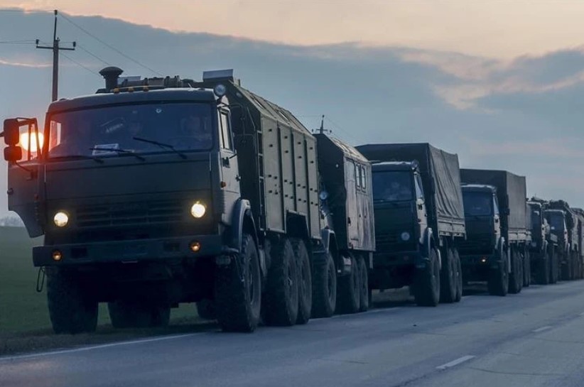 Nga gặp khắc tinh ở Ukraine: "Bầy ong vỡ tổ" phục kích, đoàn xe quân sự 60km tan tác?