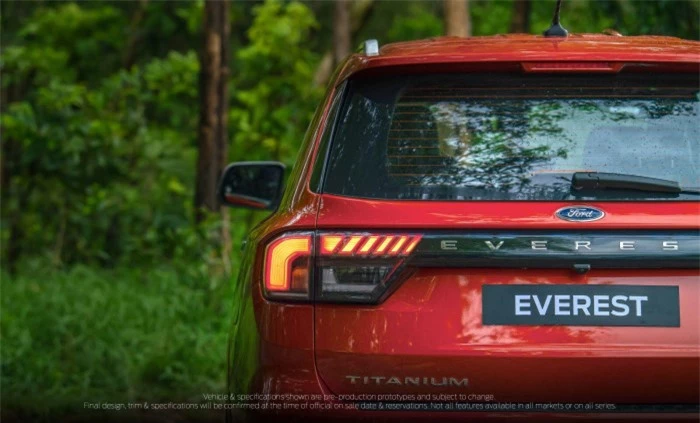 ford everest 2022 ra mắt tại thái lan, giá từ 998 triệu đồng