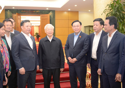 Tổng Bí thư chủ trì cuộc làm việc của Bộ Chính trị với lãnh đạo TP Hà Nội