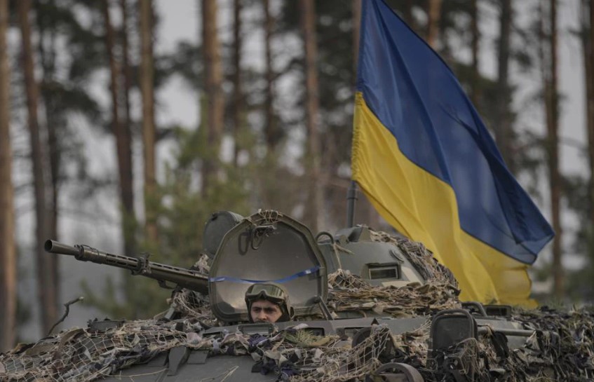 NÓNG: Lực lượng quân sự Nga rút toàn bộ khỏi nhà máy điện hạt nhân Chernobyl