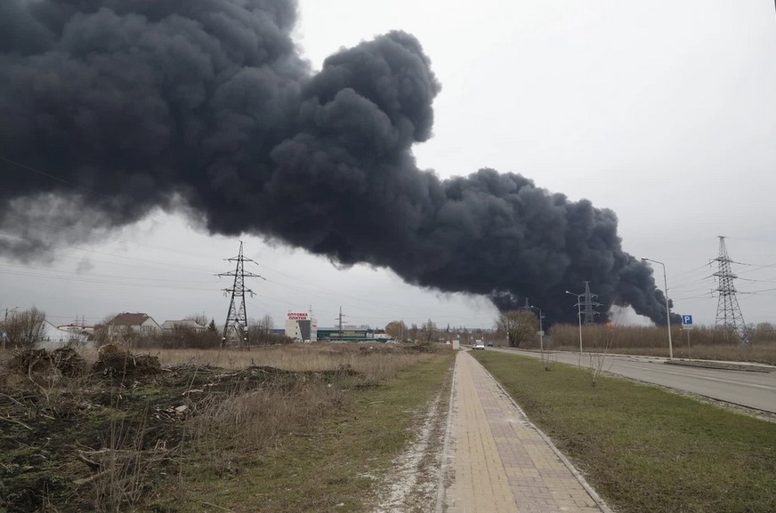 Toàn cảnh chiến sự tối 1/4: Trực thăng Ukraine tấn công vào lãnh thổ Nga, cháy nổ dữ dội