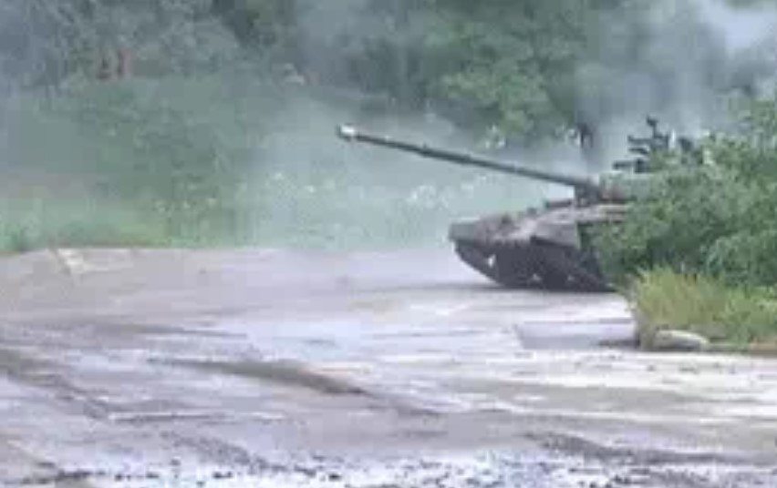 New York Times: Mỹ sẽ hỗ trợ chuyển xe tăng thời Liên Xô cho Ukraine sau lời cầu viện của TT Zelensky