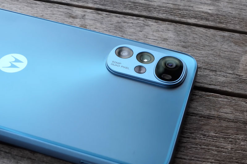 Trên tay, smartphone chống nước, pin 5.000 mAh, màn hình 90Hz, giá hơn 4 triệu