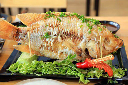 Bí quyết rán cá không bị dính chảo, vàng giòn hấp dẫn