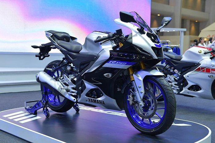 Yamaha YZF-R15 thế hệ mới ra mắt, giá từ 3.433 USD