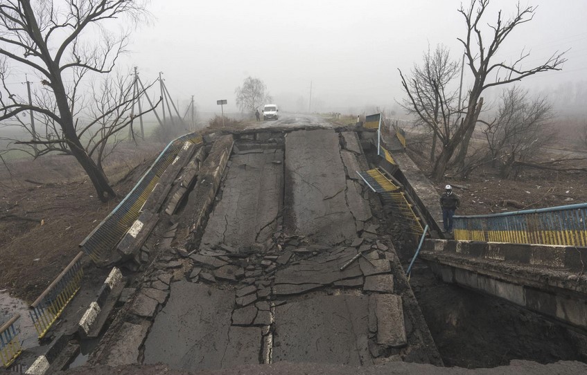 Chiến sự Ukraine ngày thứ 37: Quân Nga dần rút khỏi ngoại ô Kiev