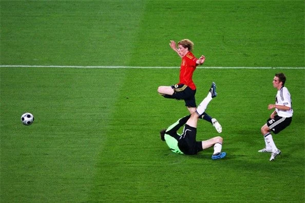 Torres ghi bàn quyết định giúp Tây Ban Nha đánh bại Đức ở chung kết EURO 2008