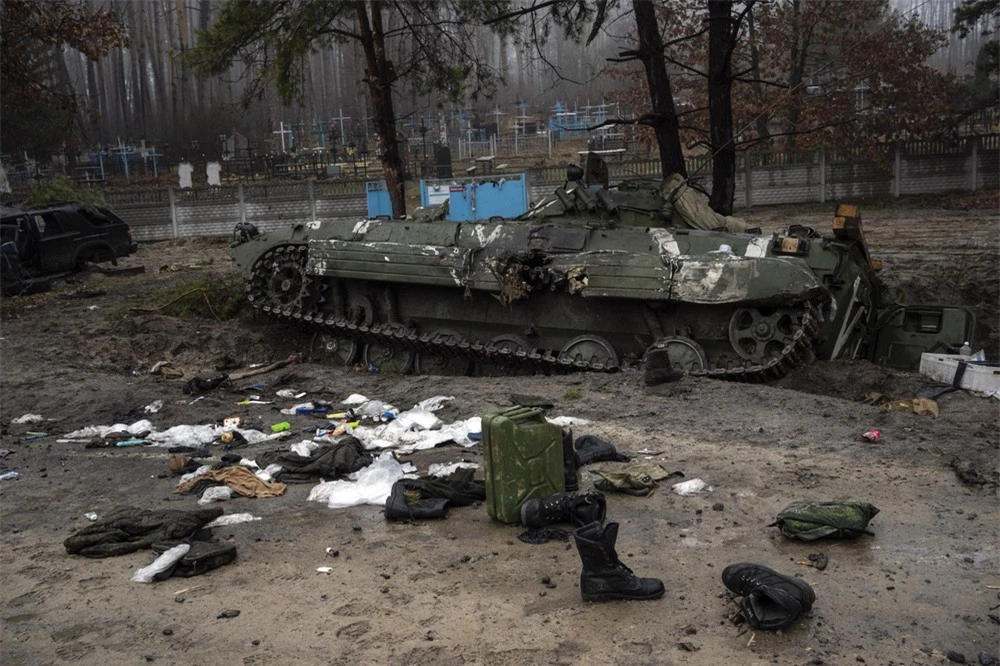 [ẢNH] Chiến sự Ukraine ngày thứ 37: Quân Nga dần rút khỏi ngoại ô Kiev - Ảnh 3.