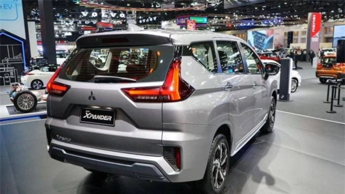 mitsubishi xpander 2022 ra mắt tại thái lan được trang bị hộp số mới