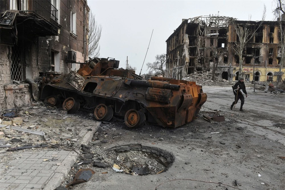 NÓNG: Quân Ukraine tái kiểm soát Bucha gần Kiev - Điểm nóng từng khiến Nga trả giá đắt - Ảnh 2.