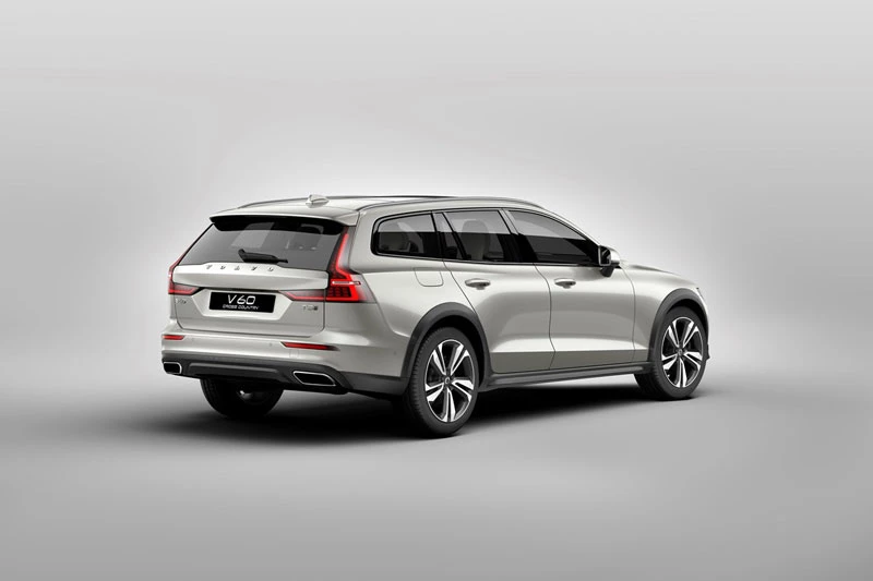 Volvo V60 Cross Country 2022.