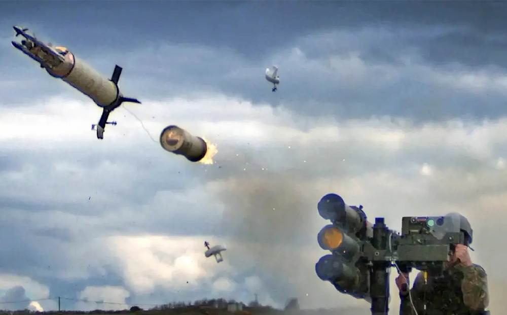 Vừa có tin trực thăng bị bắn hạ, Nga tuyên bố "tìm diệt" tên lửa Anh ở Ukraine