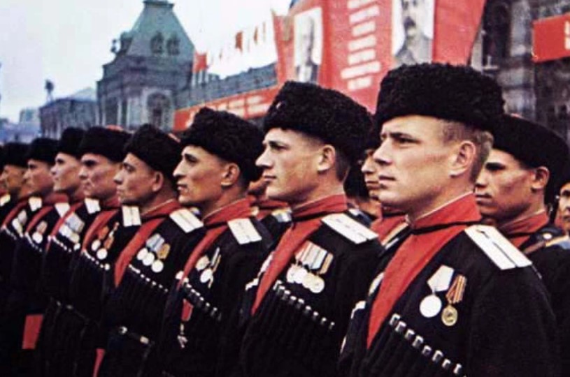 Tuyên bố ủng hộ Tổng thống Putin, lính tình nguyện Cô-dắc biệt tăm ở Ukraine - Báo Nga: Quá kỳ lạ