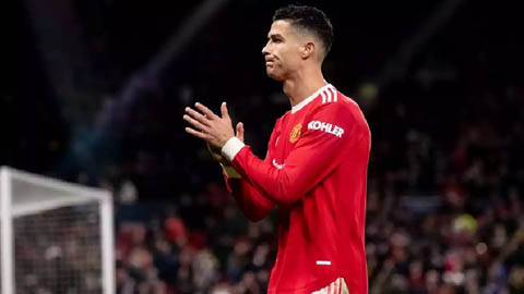 Vì sao Ronaldo vắng mặt ở trận Man United 1-1 Leicester?