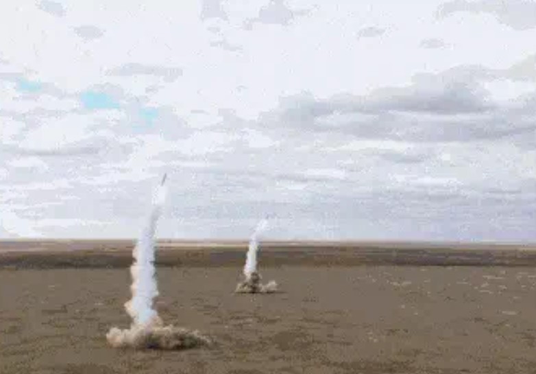 NÓNG: "Điều gì đến sẽ đến" - Căn cứ Ukraine ở Kharkov bị Nga vùi dập, tử thương 3 con số!