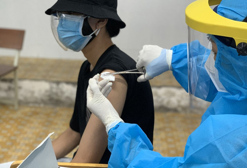 Hà Nội "chỉ" có hơn 6.000 ca COVID-19 mới trong ngày 3/4