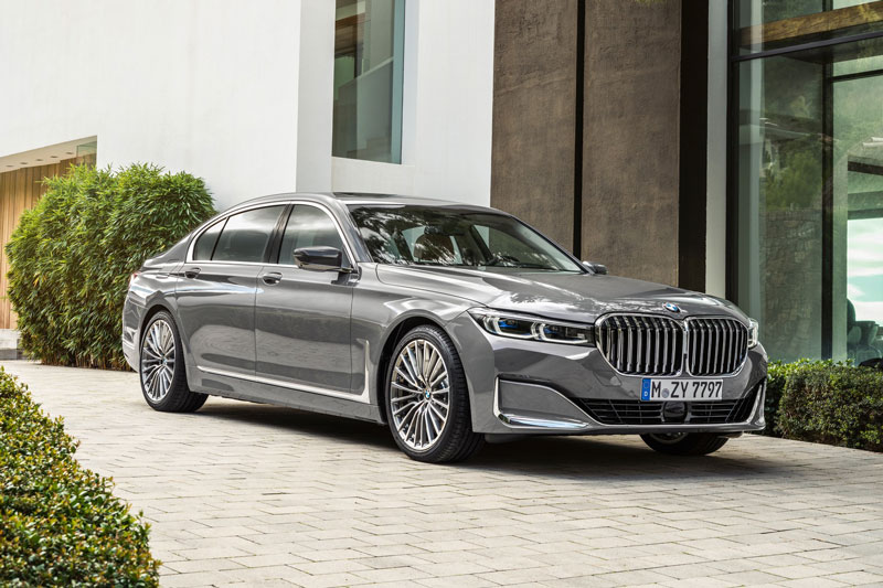 Bảng giá xe BMW tháng 4/2022: Ưu đãi lớn 