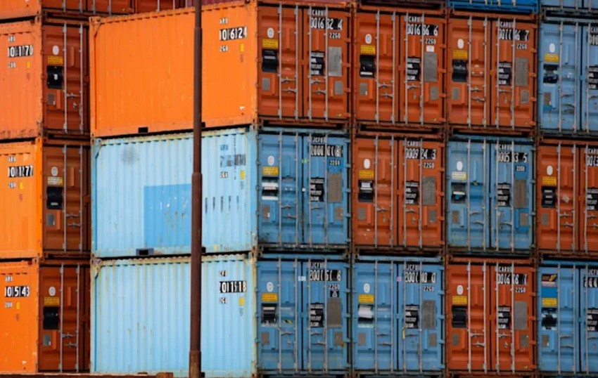 Hàng ngàn container liên quan tới Nga kẹt cứng ở 1 cảng quan trọng của châu Âu: "Ác mộng!"