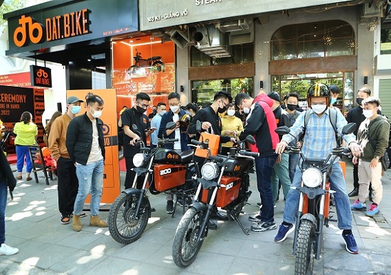 Dat Bike ra mắt cửa hàng xe điện "Made in Vietnam" tại Hà Nội