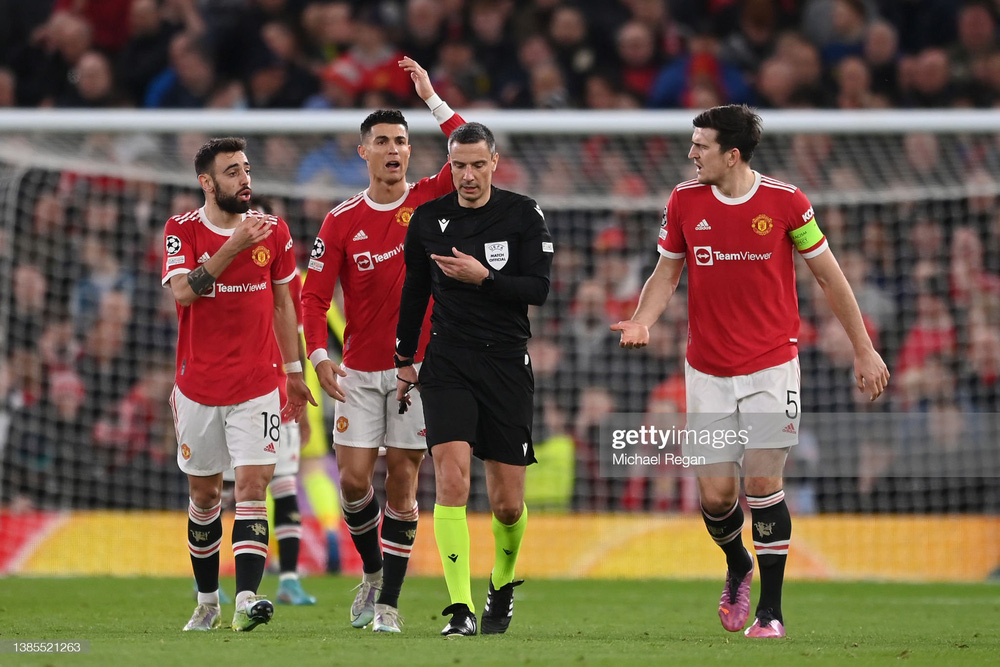 Man United nhận liền 2 tin dữ, Ronaldo đối mặt hoàn cảnh thê thảm nhất trong sự nghiệp