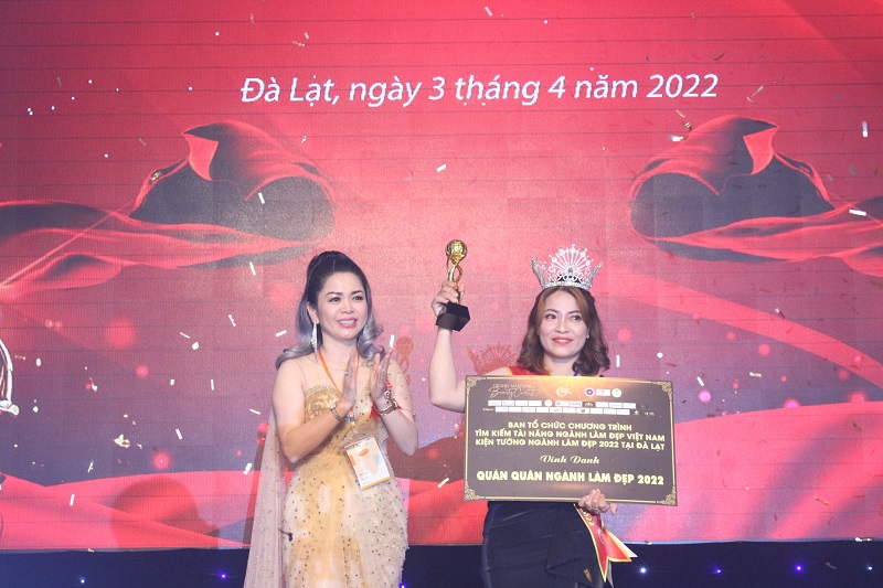 Ban tổ chức đã quyết định trao giải Quán quân ngành làm đẹp 2022 cho chuyên gia Nguyễn Thị Hải Yến, đến từ Spa Hải Yến 
