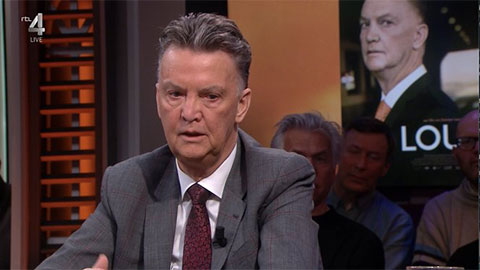 Cựu HLV MU & Barca chống chọi với bệnh ung thư