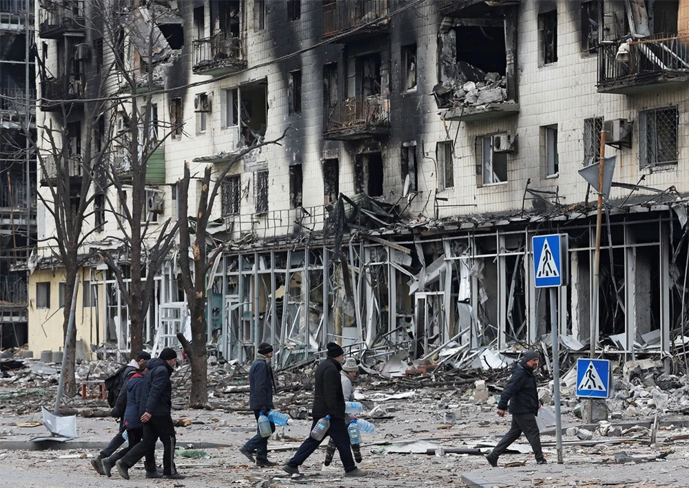 NÓNG: Chiến sự ác liệt ở chảo lửa Mariupol, Ukraine - Diễn biến mới nhất trưa 04/04 - Ảnh 1.