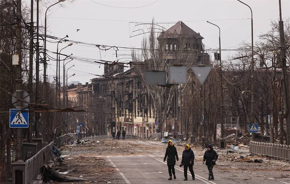 Toàn cảnh chiến sự trưa 04/04: Đấu súng dữ dội ở Mariupol - Loạt mục tiêu Ukraine bốc cháy - Ảnh 8.