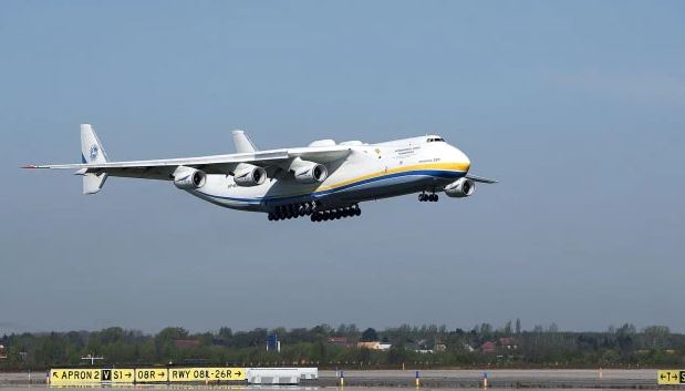 Những hình ảnh mới gây sốc về chiếc An-225 lớn nhất thế giới của Ukraine bị phá hủy