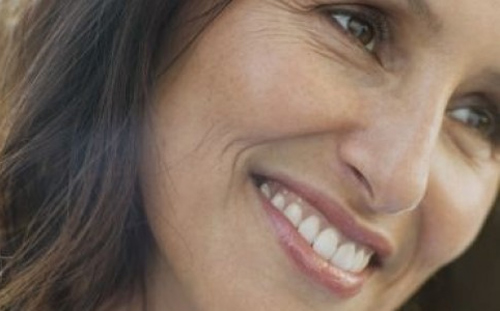 3 cách khắc phục nếp nhăn ở khoé miệng