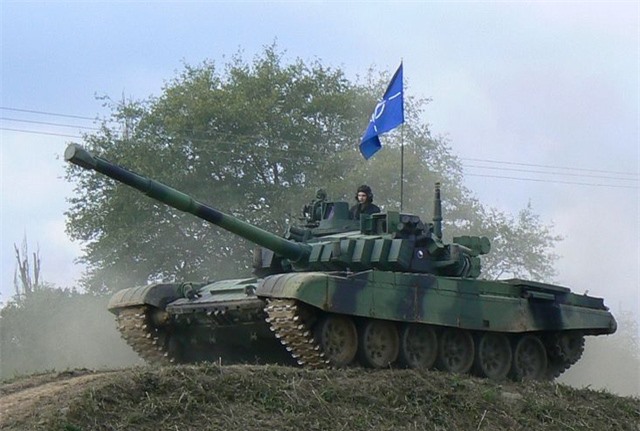 Toàn cảnh chiến sự tối 05/04: NATO cảnh báo đỏ về Donbass - Hứa bơm vũ khí cho Ukraine - Ảnh 2.