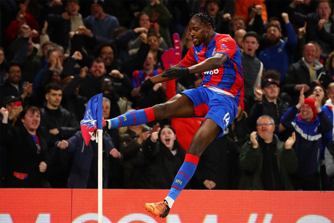 Thua tan nát Crystal Palace, Arsenal lỡ cơ hội đòi lại vị trí thứ 4