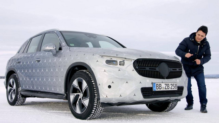 Mercedes-Benz GLC 2022 lộ diện, trang bị công nghệ đánh lái bốn bánh