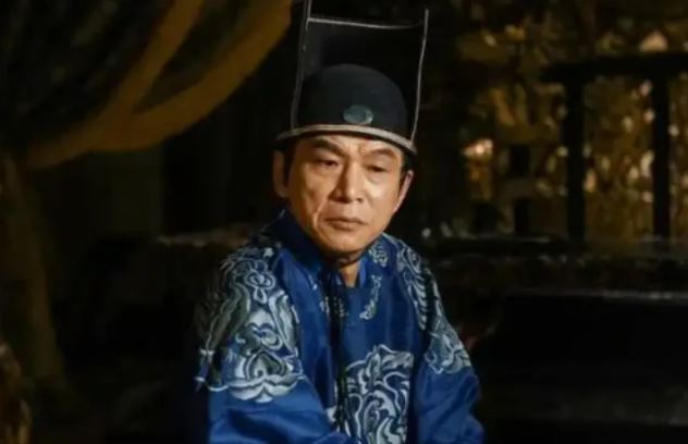 Thái giám giả chiếu chỉ đưa kẻ ngốc lên ngôi để thao túng: Không ngờ gặp người cao tay hơn