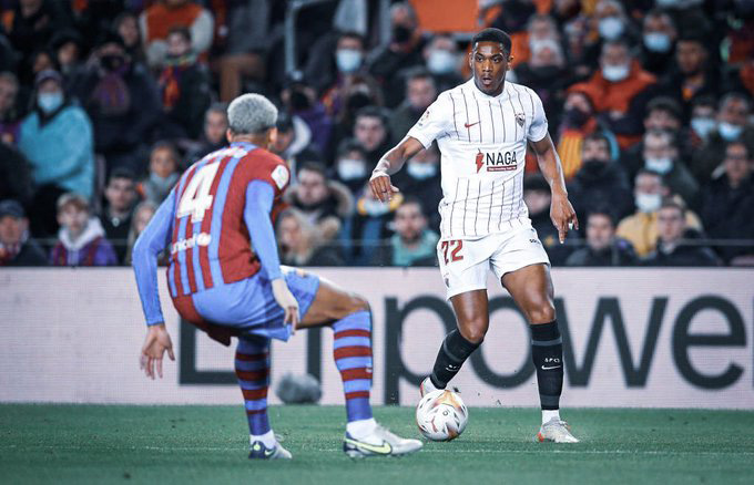 Anthony Martial & canh bạc sai lầm ở Sevilla