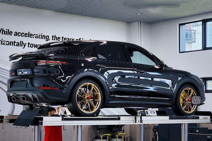 Porsche Cayenne Turbo GT xuất hiện tại Việt Nam