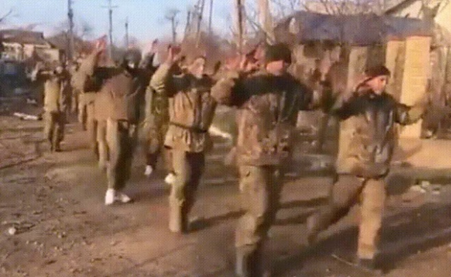 Lãnh đạo Chechnya đăng video "binh sĩ hải quân Ukraine đầu hàng" liền bị dân mạng "bóc phốt"