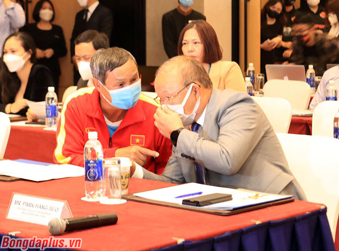 HLV Mai Đức Chung: ‘SEA Games năm nay cam go, quyết liệt với ĐT nữ Việt ’