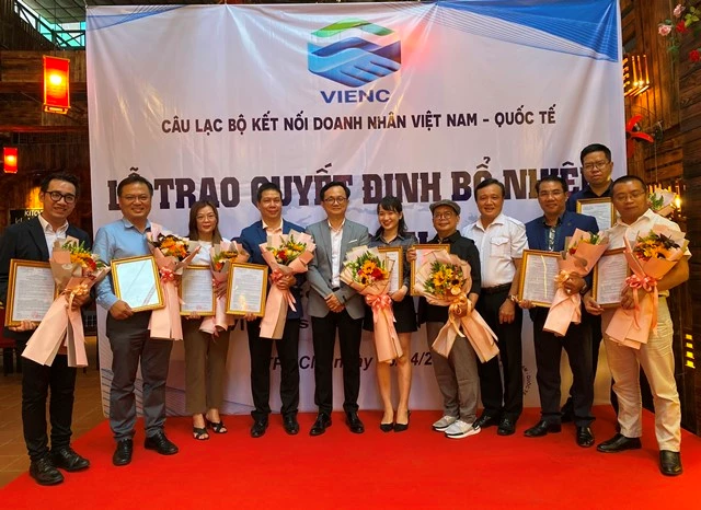 Ban quản trị CLB Kết nối Doanh nhân Việt Nam - Quốc tế (VIENC)