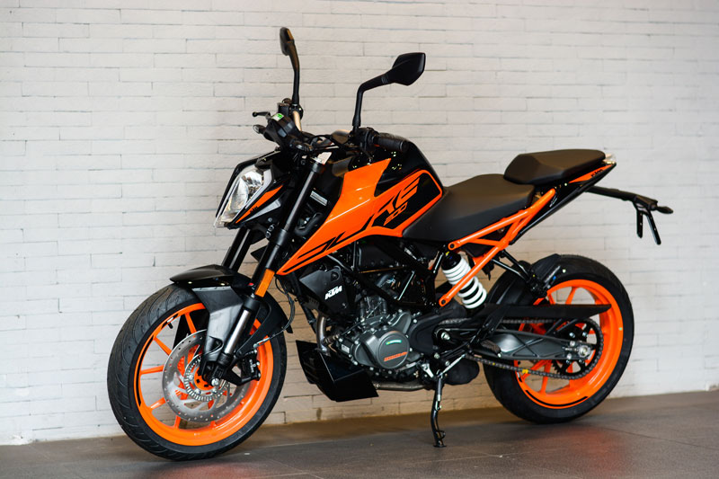 Bảng giá xe KTM tháng 4/2022