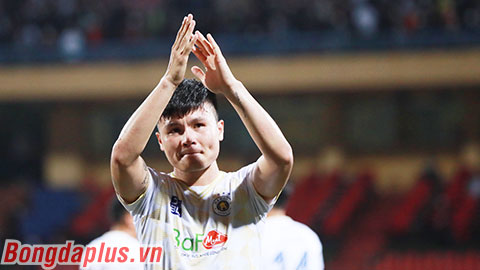 Quang Hải được Hà Nội FC dựng tifo như Ronaldo, Messi