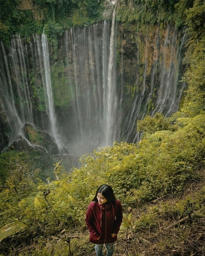Ngọn thác nghìn dòng kỳ vĩ nằm dưới chân núi lửa như bước ra từ phim Hollywood - 8