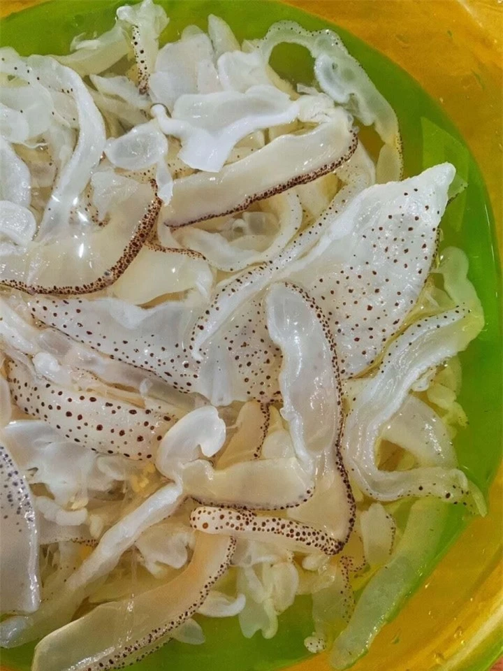 Tắm biển Đồ Sơn đừng quên thử món nộm sứa lạ miệng mà ngon không cưỡng nổi - 2