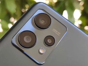 Cận cảnh smartphone camera 108 MP, sạc 33W, RAM 8 GB, giá hơn 5 triệu