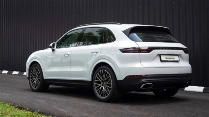 porsche cayenne lắp ráp có giá thấp hơn xe nhập khẩu đến 620 triệu đồng