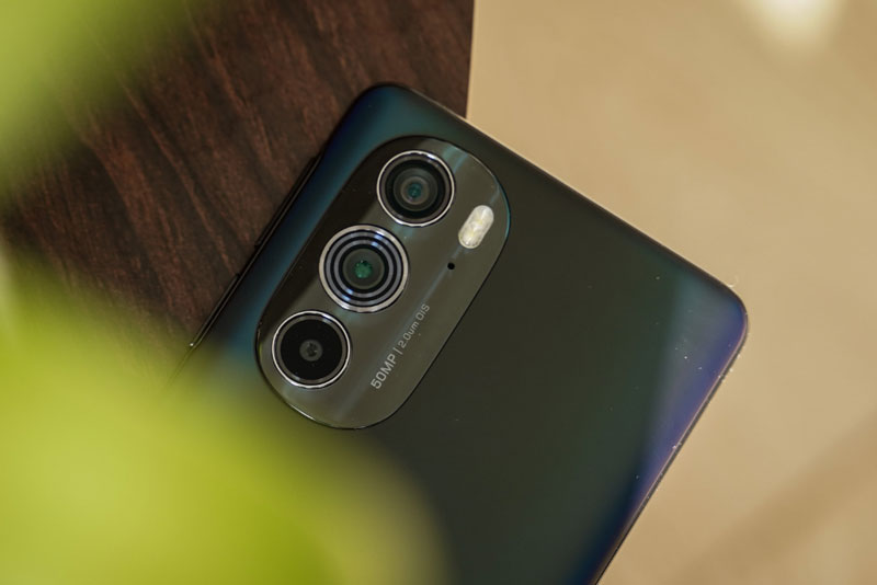 Smartphone chống nước, chip Snapdragon 8 Gen1, RAM 8 GB, sạc 68W, giá gần 17 triệu