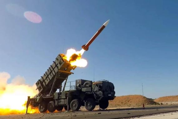 Ukraine nhận tên lửa S-300 từ Slovakia, Mỹ điều Patriot lấp chỗ trống