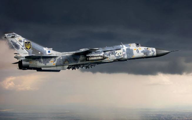 Đấu với Nga mới được vài ngày, toàn bộ Su-24 của Ukraine bỗng "biến đi đâu mất": Vì sao?