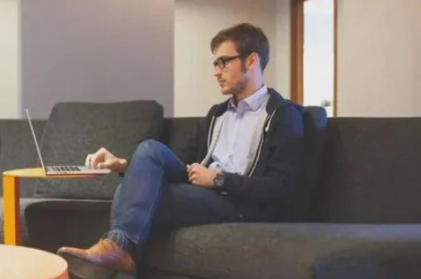 4 thói quen xấu gây hại cho cơ thể còn hơn việc ngồi lâu mà người Việt thường xuyên mắc phải: Hại tim, hại da, tắc nghẽn mạch máu, tăng huyết áp, rút ngắn tuổi thọ - bỏ ngay kẻo hối không kịp