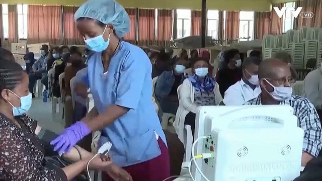 Biến thể siêu lây nhiễm Omicron đã đạt đỉnh tại nhiều quốc gia